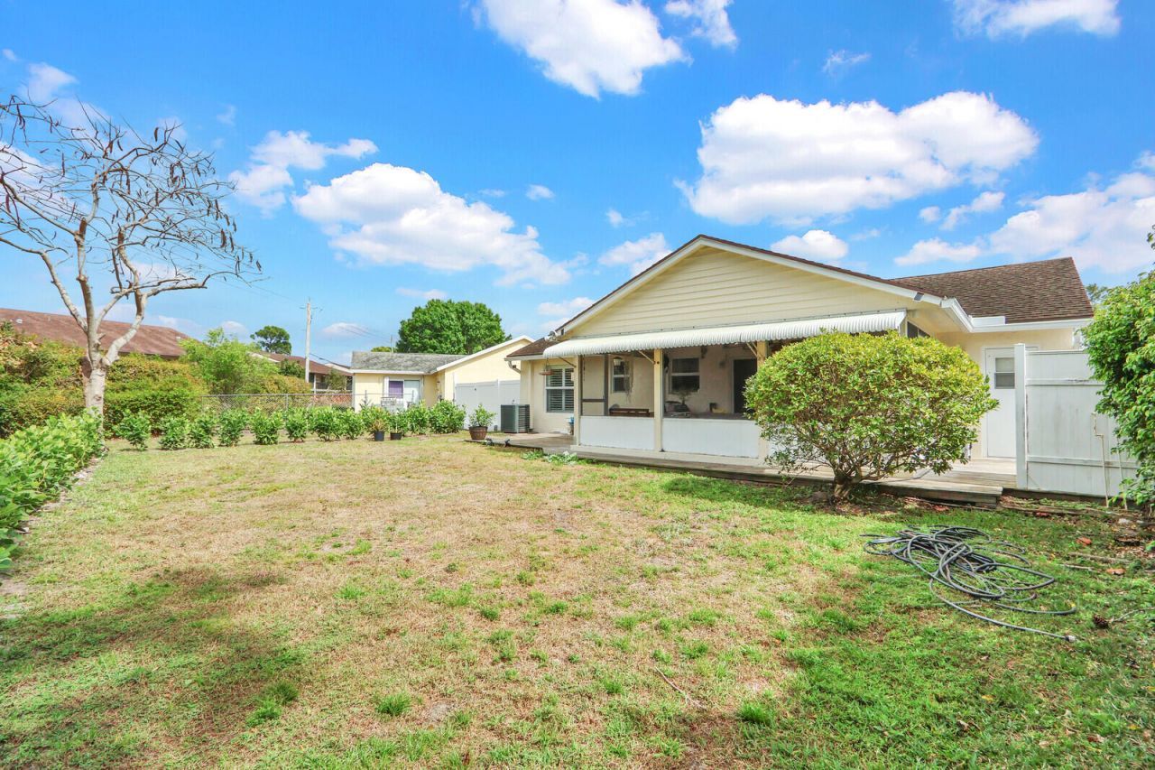 129 Village Circle, Jupiter, FL 33458 Photo