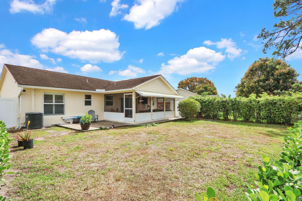 129 Village Circle, Jupiter, FL 33458 Photo