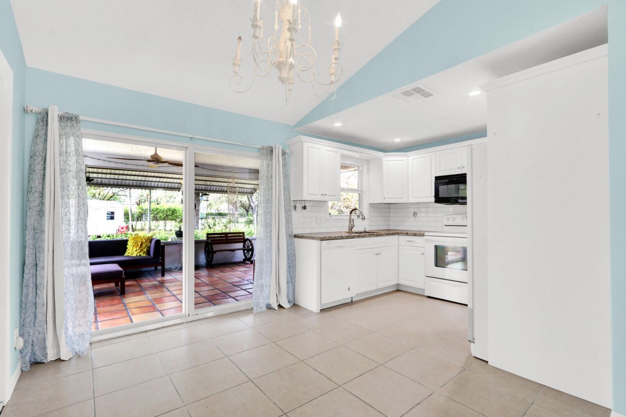 129 Village Circle, Jupiter, FL 33458 Photo