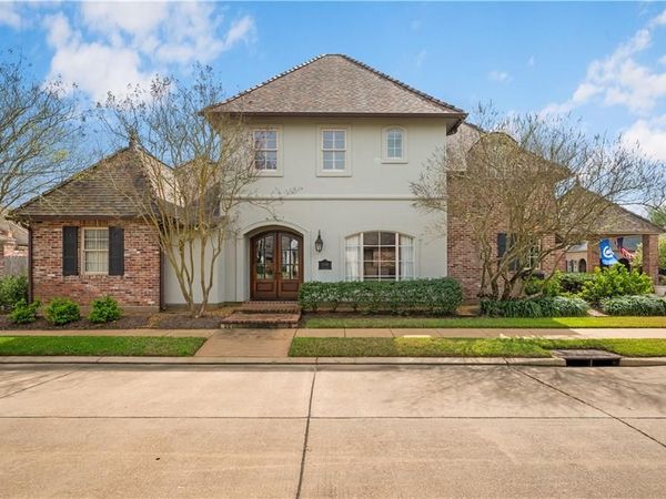 6008 STONEGATE Drive, Alexandria, LA 71303