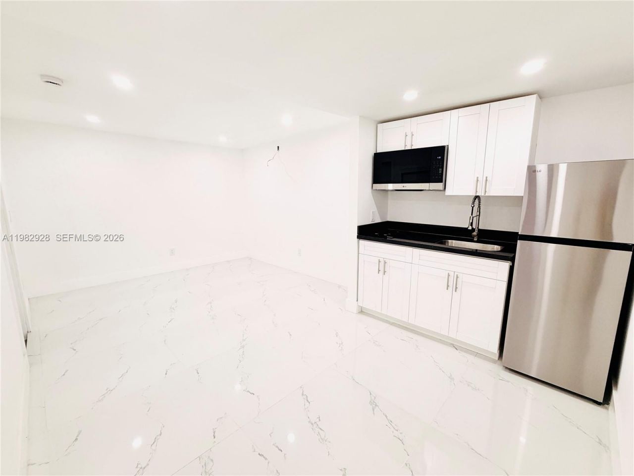 3354 NW 50th St , Unit 4, Miami, FL 33142 Photo