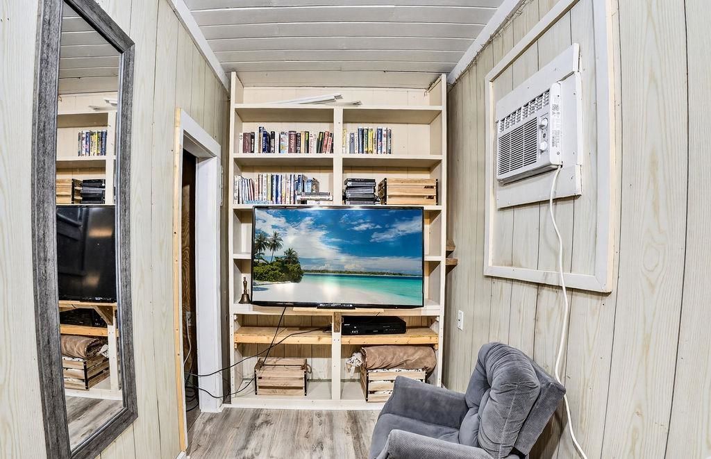 472 Myrtle Ave.  Photo 26