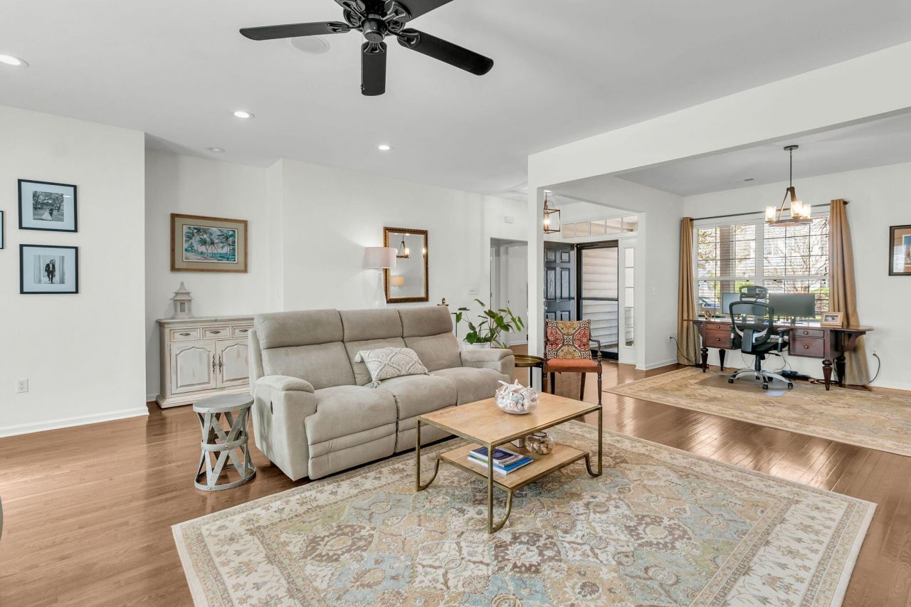 2447 Bergeron Way Photo 14