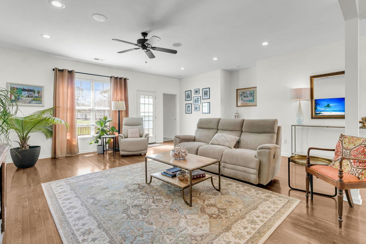 2447 Bergeron Way Photo 15