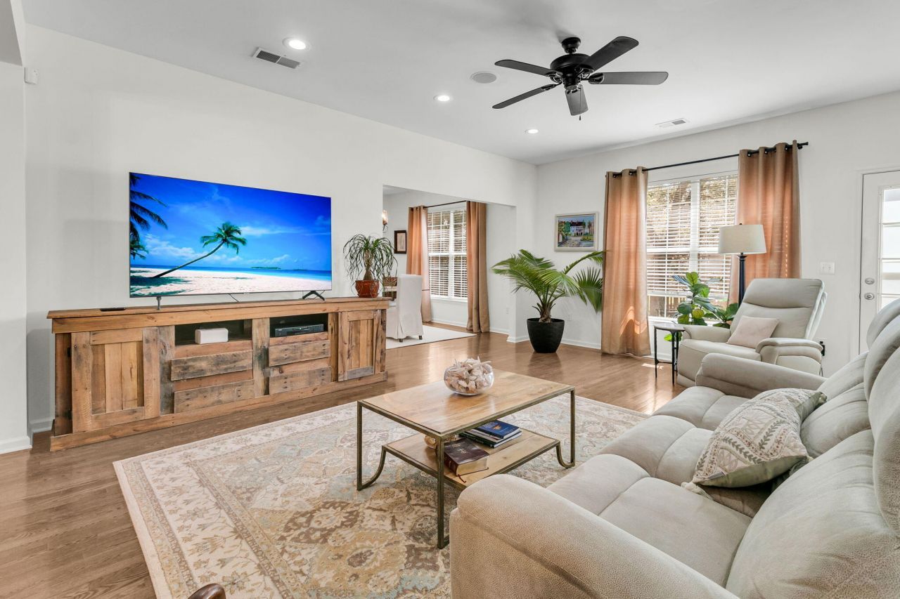 2447 Bergeron Way Photo 16