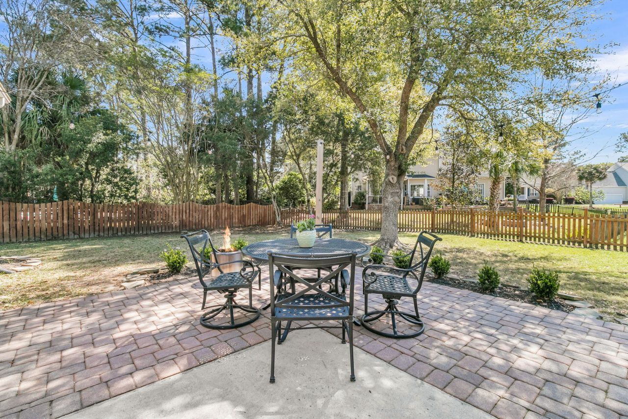 2447 Bergeron Way Photo 32