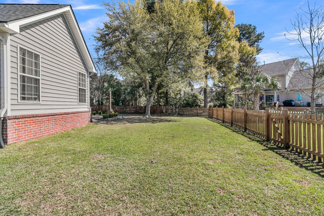 2447 Bergeron Way Photo 38