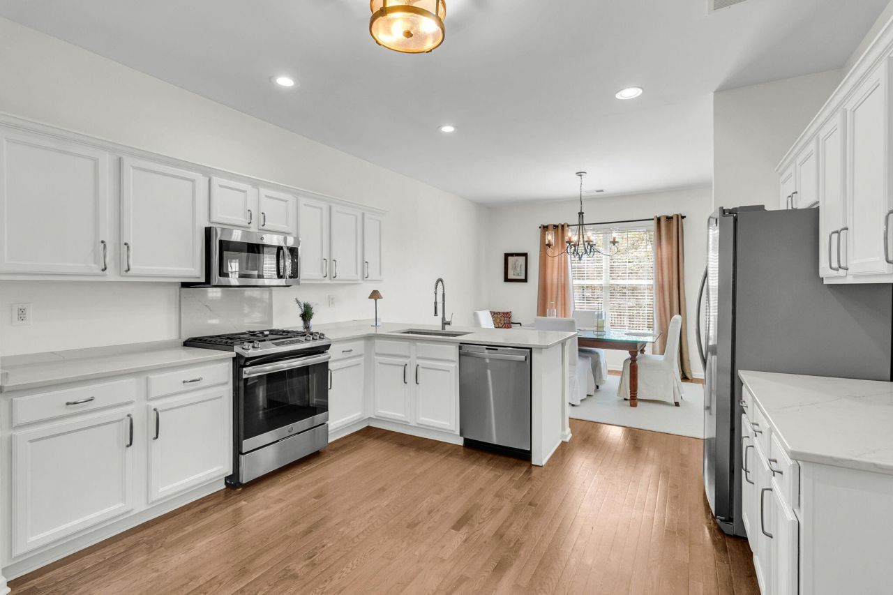 2447 Bergeron Way Photo 7