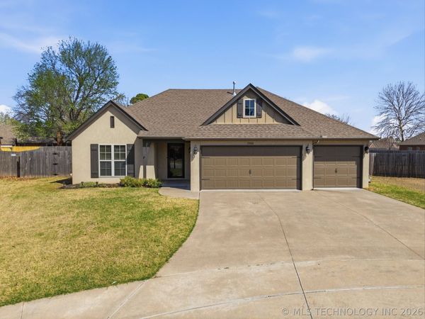 2900 W Mobile Street , Broken Arrow, OK 74011