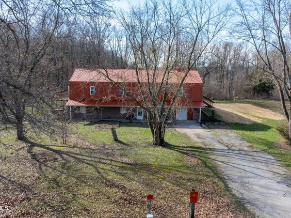 5888 STATE RD E, Auxvasse, MO 65231