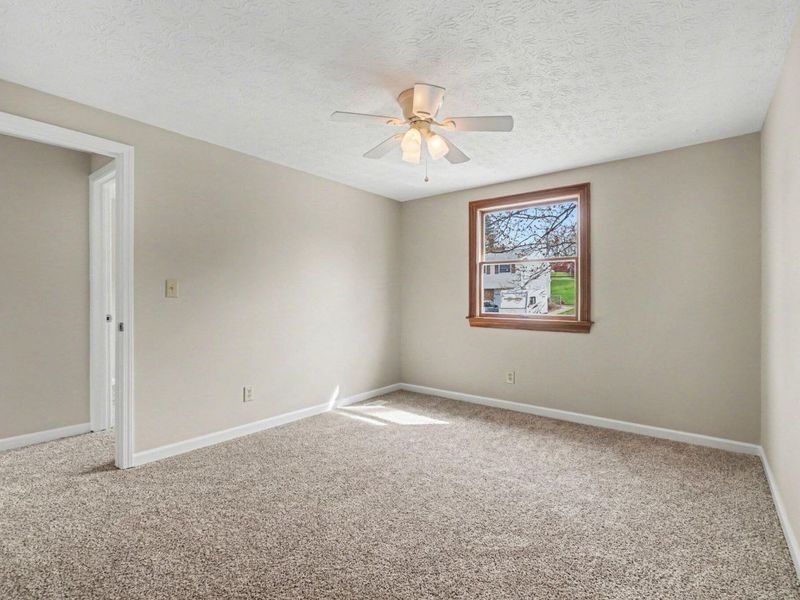 3060 Featherstone Drive, Burlington, KY 41005 Photo 11