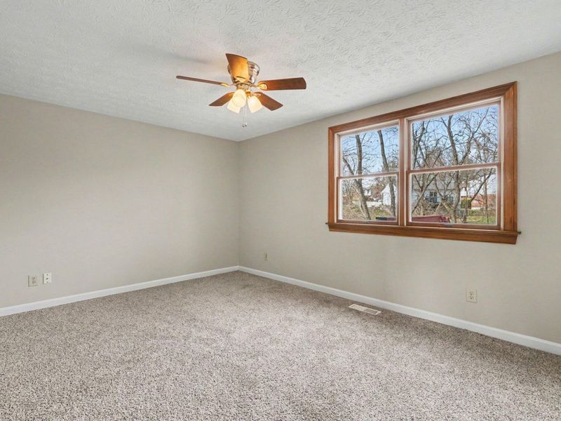 3060 Featherstone Drive, Burlington, KY 41005 Photo 6