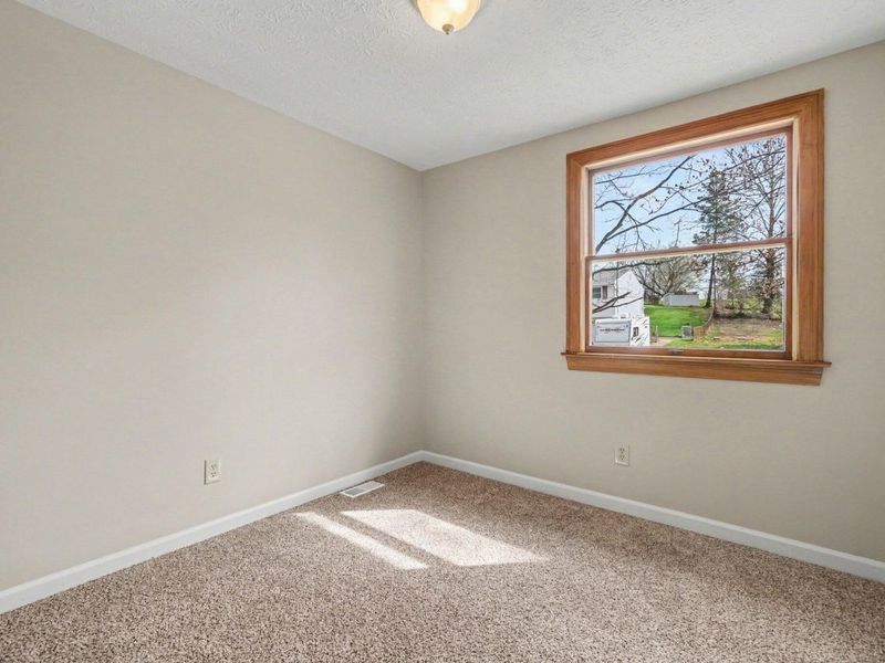 3060 Featherstone Drive, Burlington, KY 41005 Photo 8