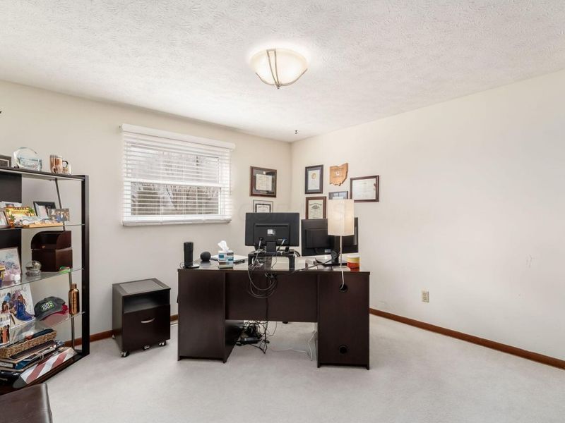 5226 Lindora Drive , Columbus, OH 43232 Photo 17