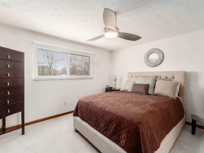 5226 Lindora Drive , Columbus, OH 43232 Photo 20