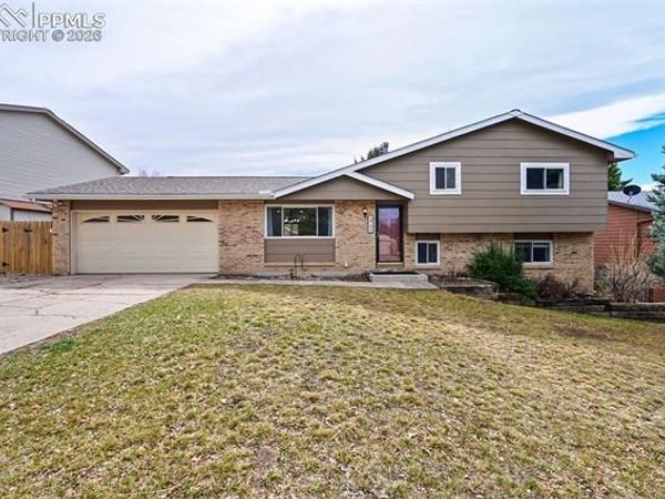 2705 Maroon Bells Avenue, Colorado Springs, CO 80918