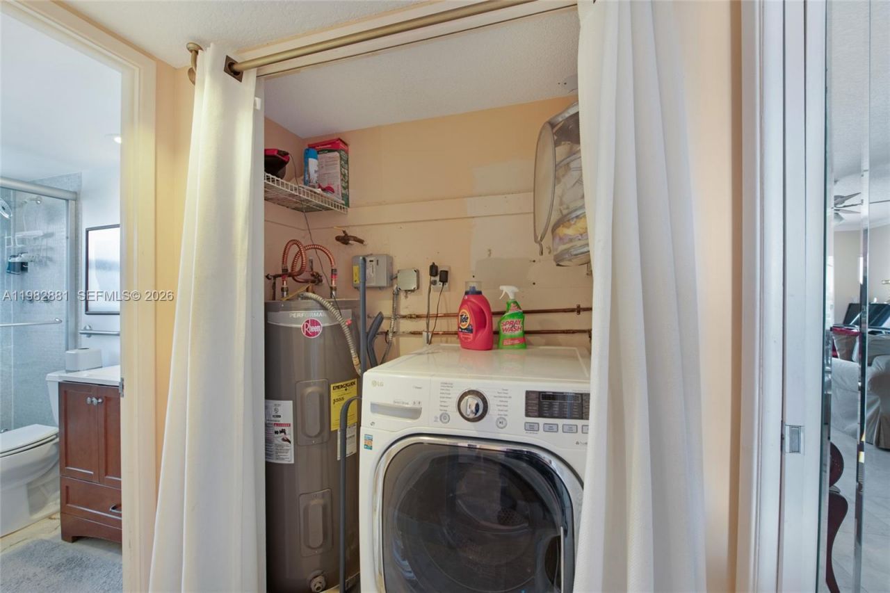 3050 NE 48th Ct, Unit 401, Lighthouse Point, FL 33064 Photo