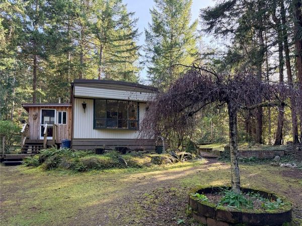 365 King Rd, Gabriola Island, BC V0R 1X1