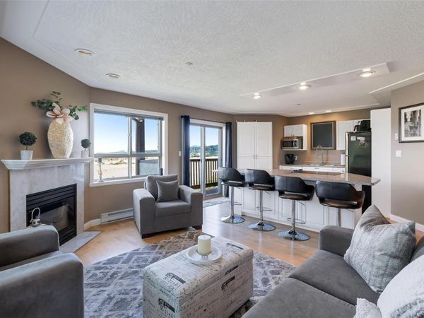 7847 East Saanich Rd, Unit 10, Central Saanich, BC V8M 2B4