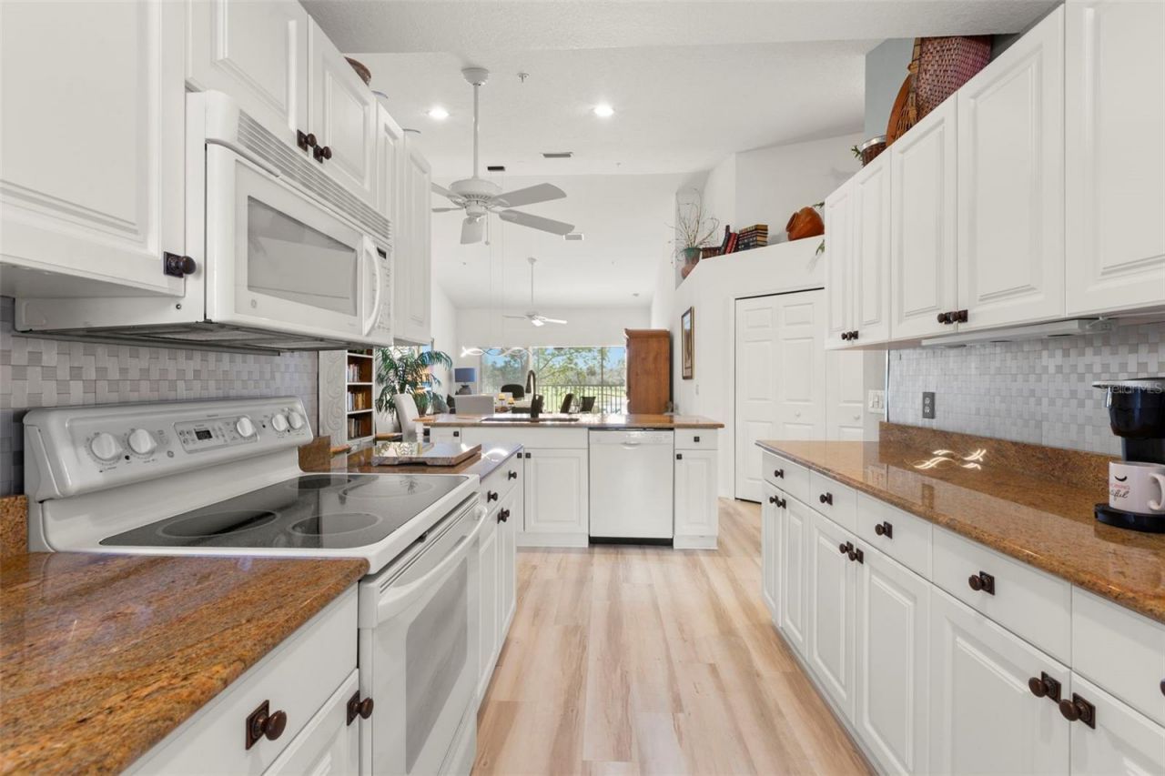 6758 Fairview Terrace, Bradenton, FL 34203 Photo