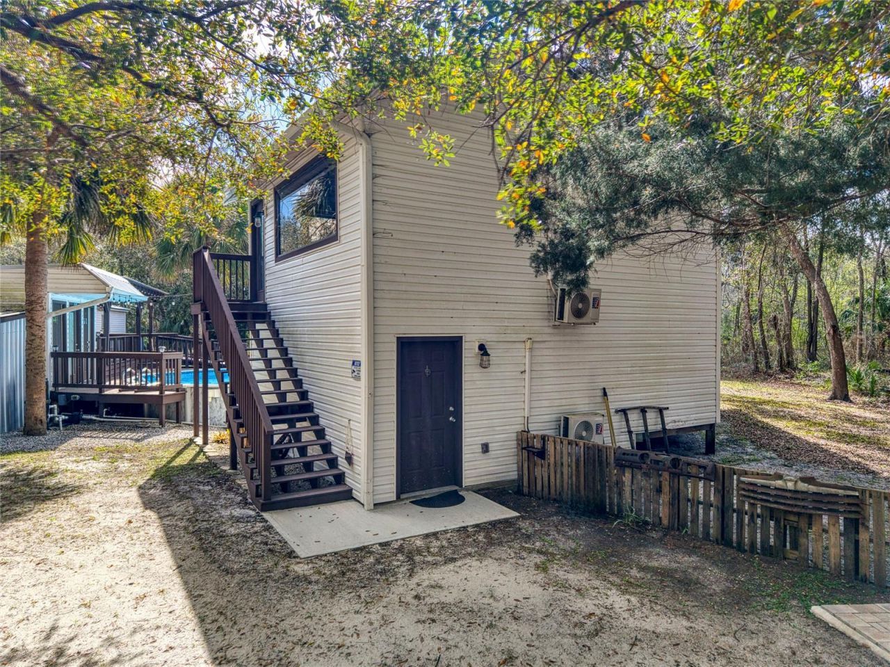 5011 SE 193rd Place , Inglis, FL 34449 Photo