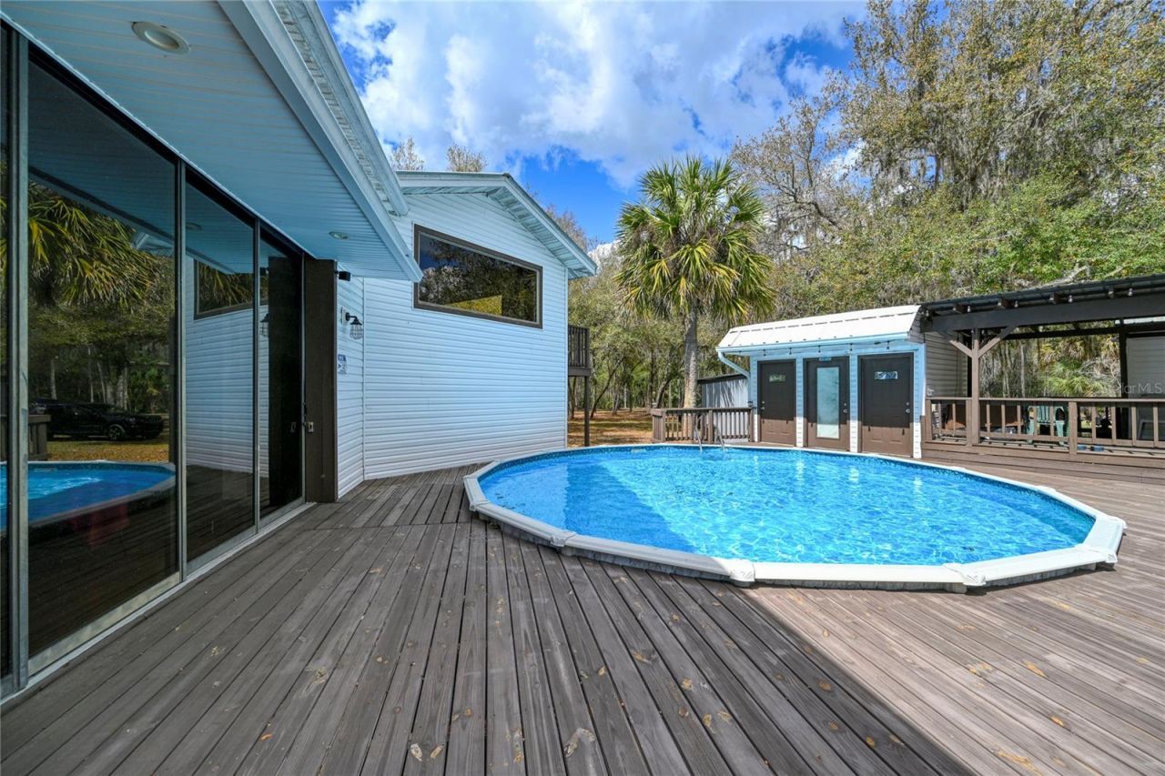 5011 SE 193rd Place , Inglis, FL 34449 Photo