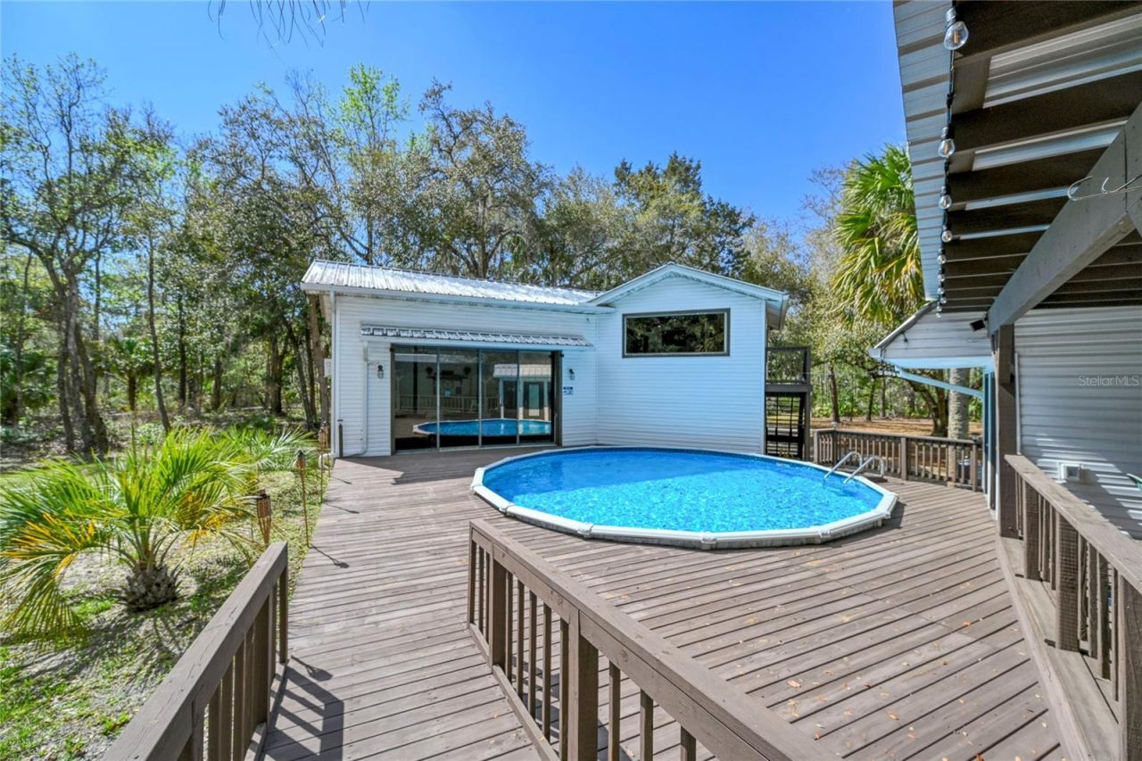 5011 SE 193rd Place , Inglis, FL 34449 Photo