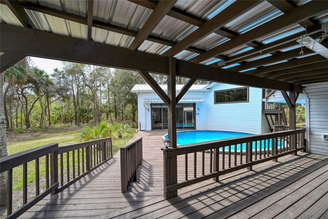 5011 SE 193rd Place , Inglis, FL 34449 Photo