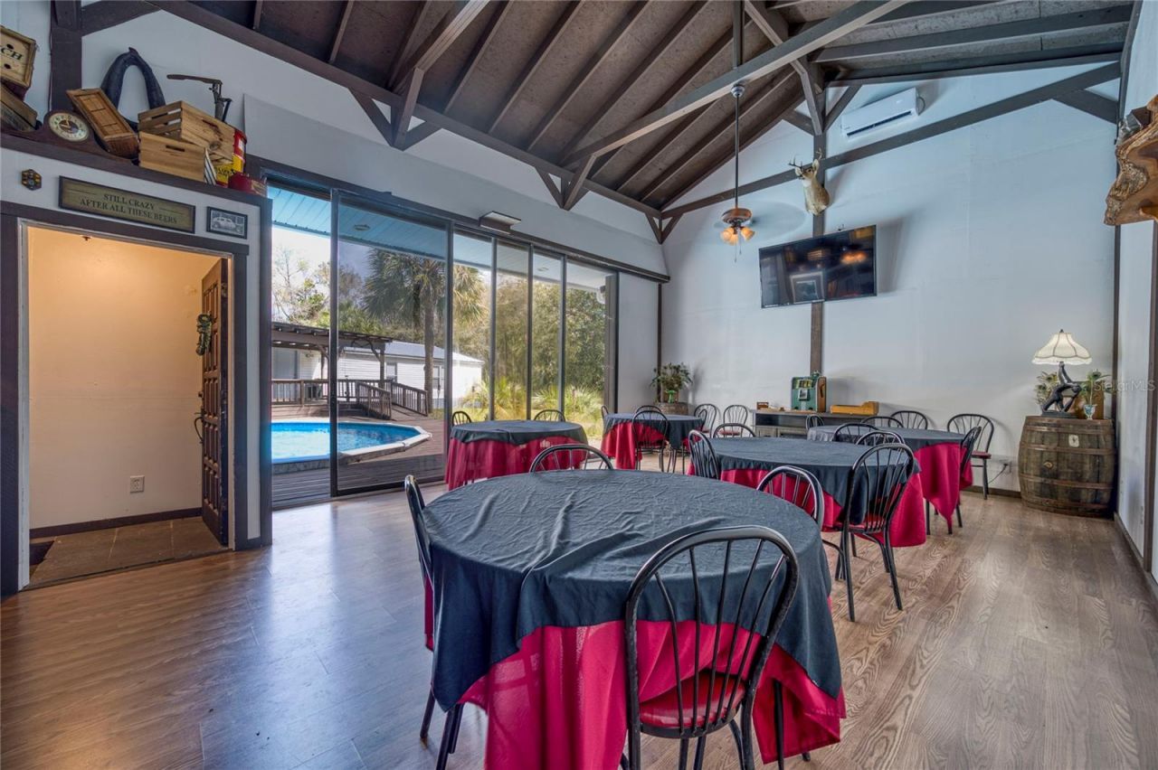 5011 SE 193rd Place , Inglis, FL 34449 Photo