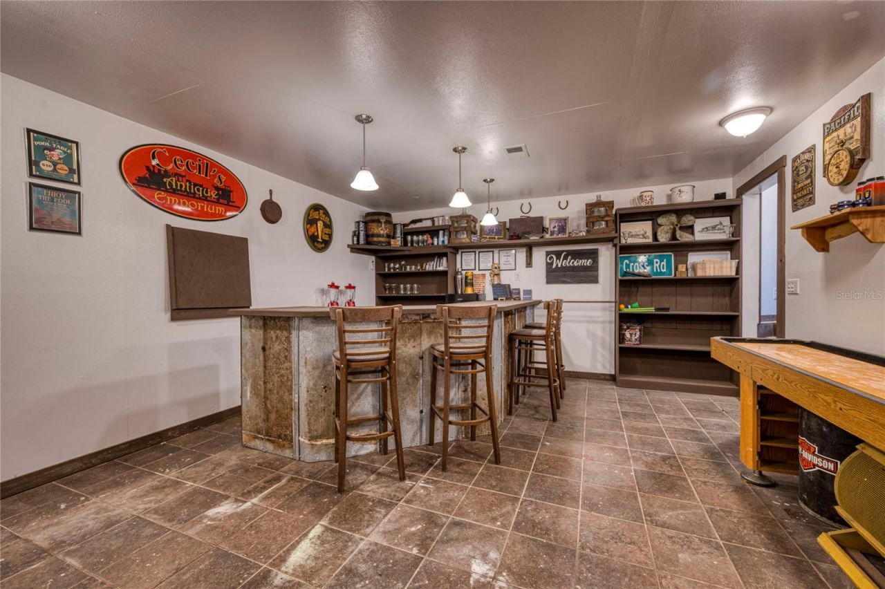 5011 SE 193rd Place , Inglis, FL 34449 Photo