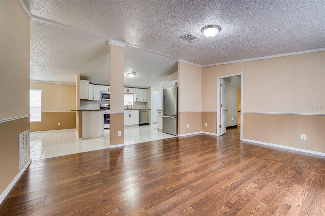 5011 SE 193rd Place , Inglis, FL 34449 Photo