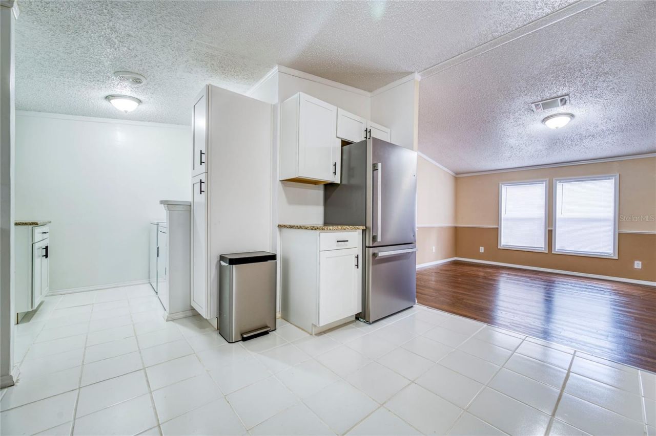 5011 SE 193rd Place , Inglis, FL 34449 Photo