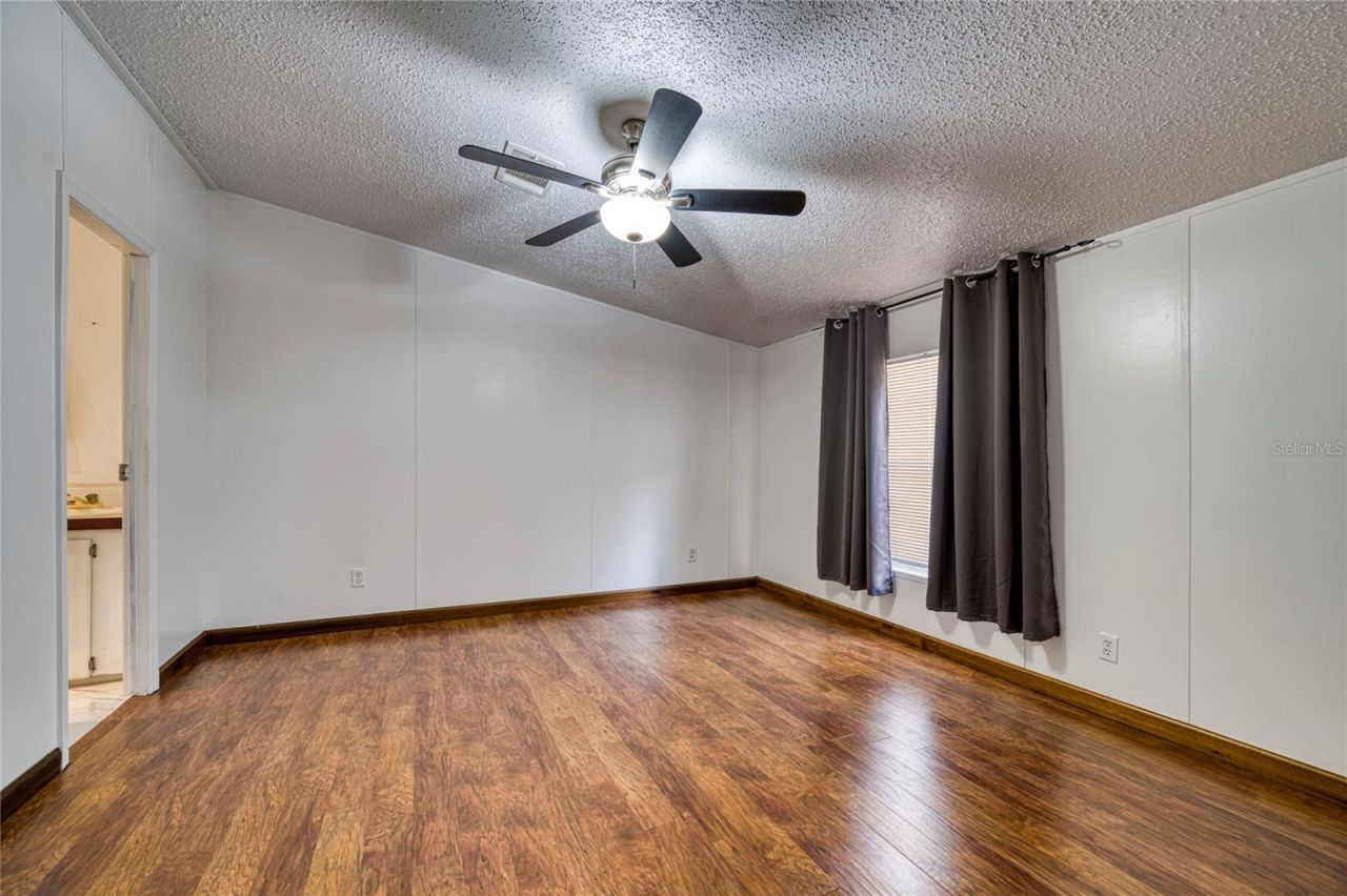 5011 SE 193rd Place , Inglis, FL 34449 Photo