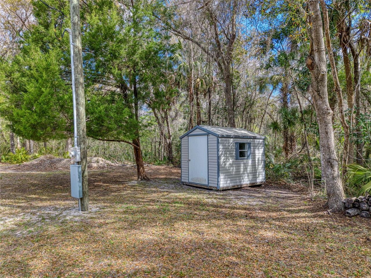 5011 SE 193rd Place , Inglis, FL 34449 Photo