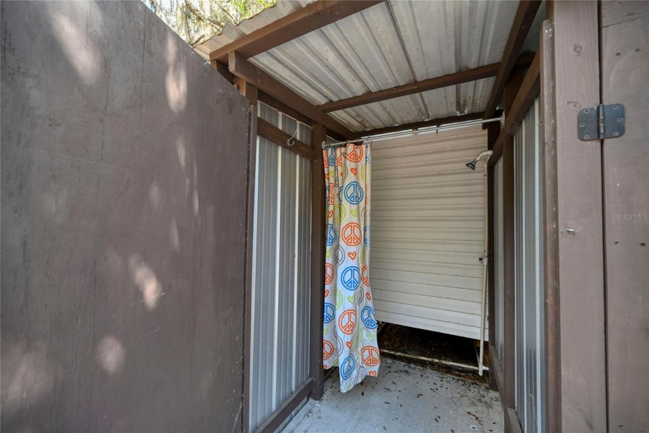 5011 SE 193rd Place , Inglis, FL 34449 Photo