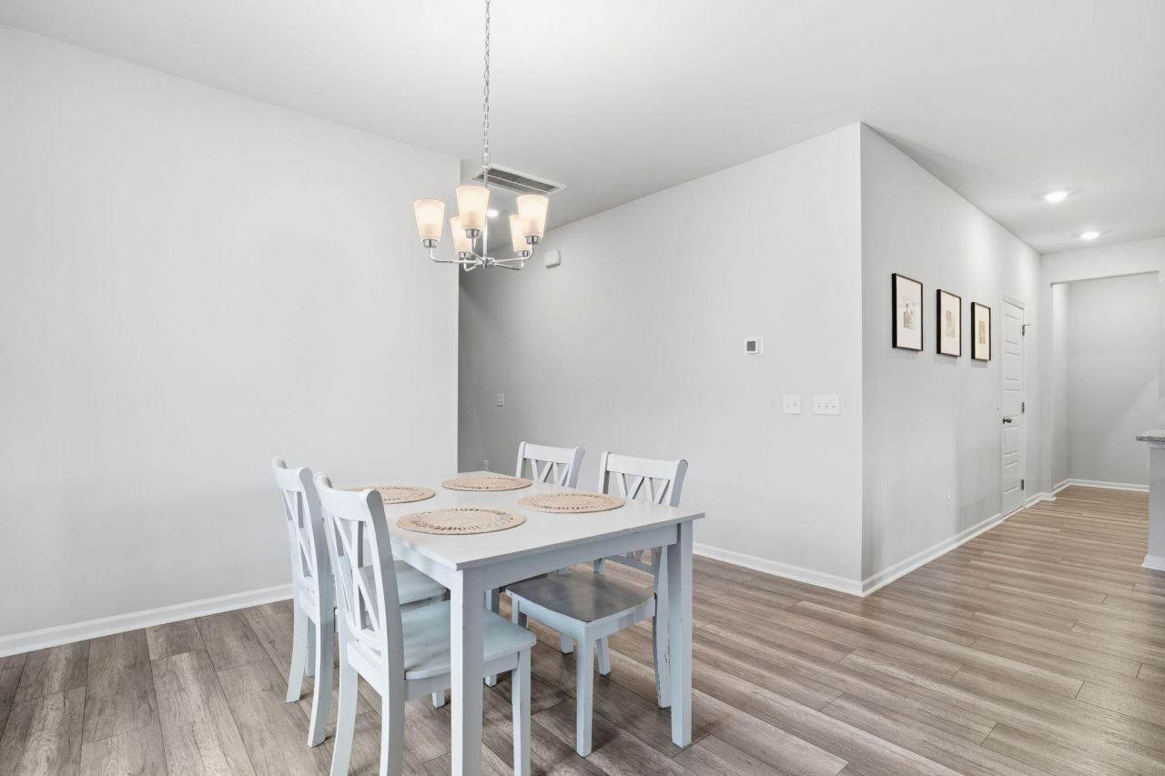 704 Pine Warbler Lane Photo 13