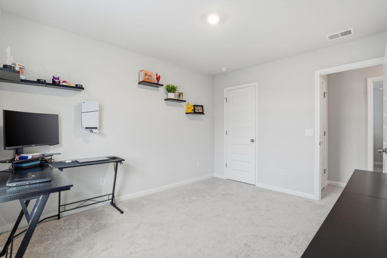 704 Pine Warbler Lane Photo 25