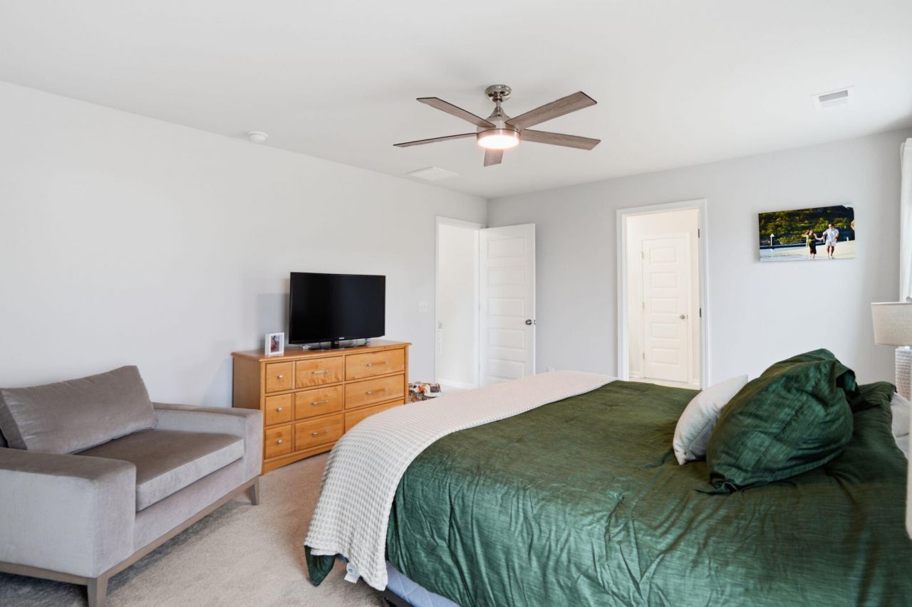 704 Pine Warbler Lane Photo 28