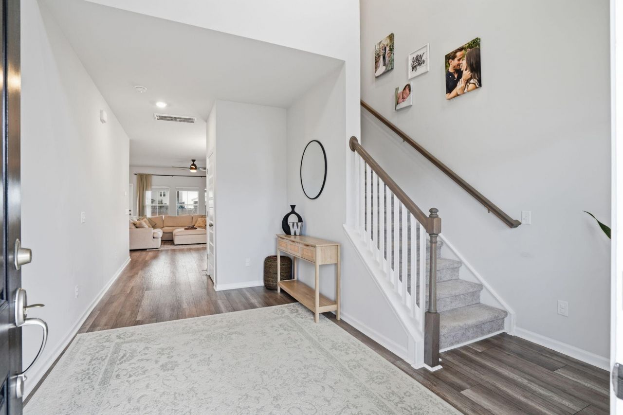 704 Pine Warbler Lane Photo 7