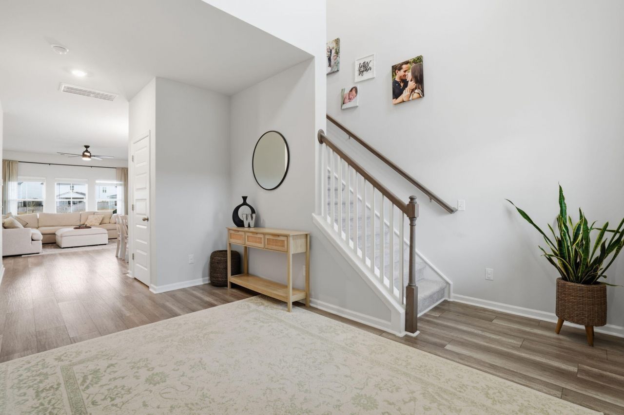 704 Pine Warbler Lane Photo 8