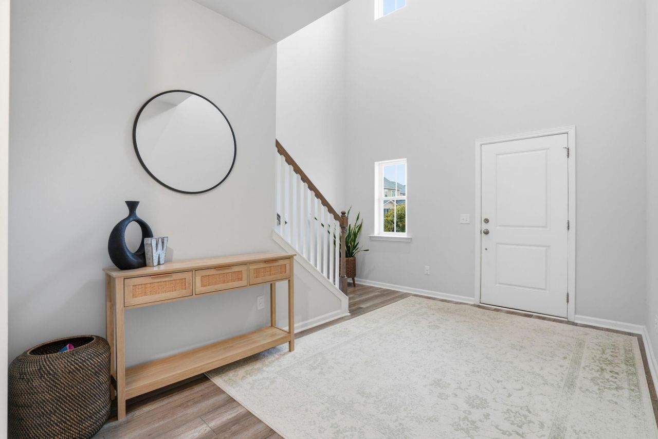 704 Pine Warbler Lane Photo 9