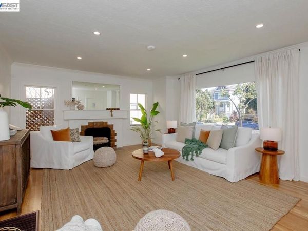 1321 Pearl St, Alameda, CA 94501