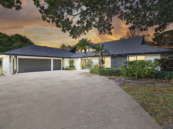 6549 Eastpointe Pines Street, Palm Beach Gardens, FL 33418