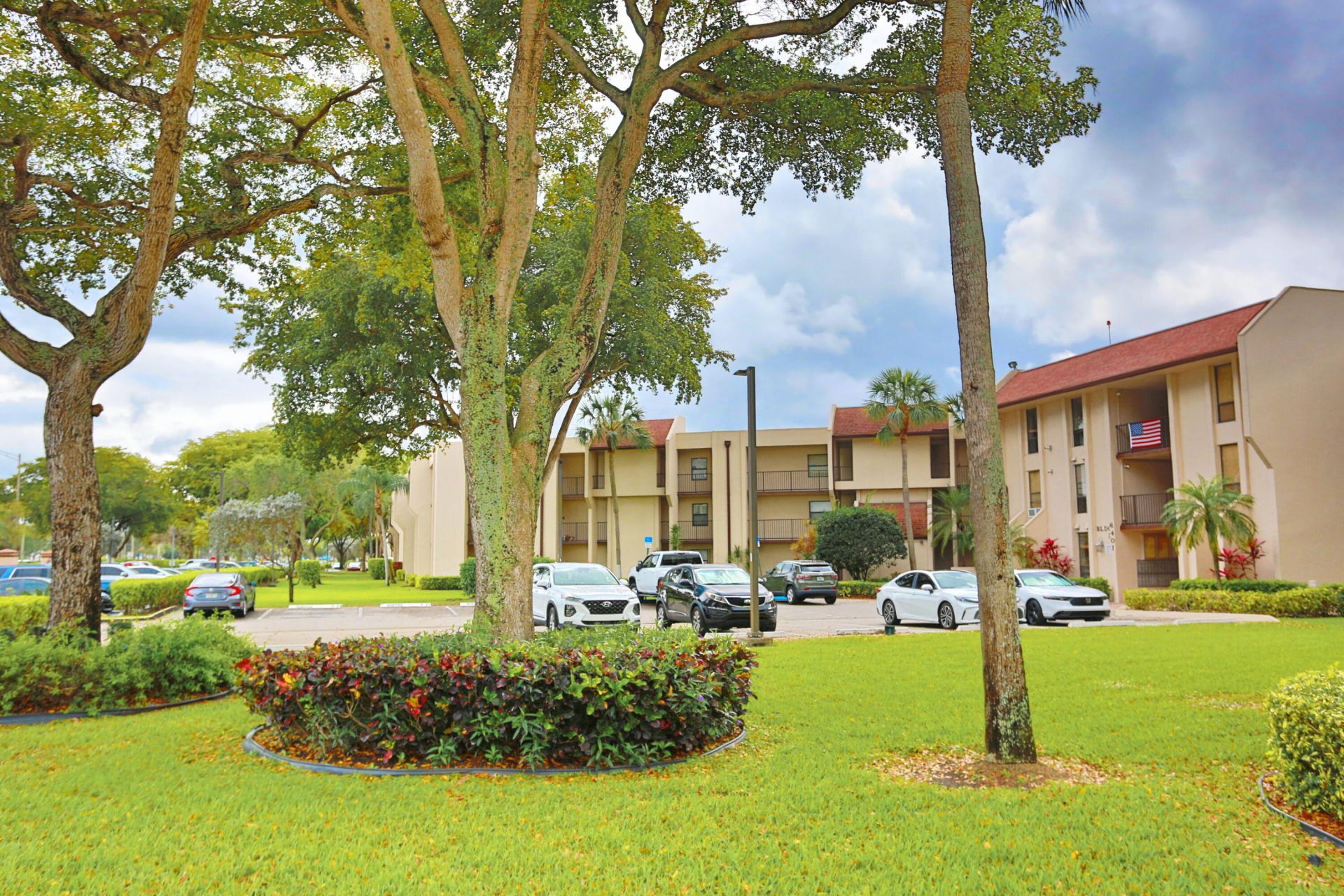 6401 N University Drive, Unit 210, Tamarac, FL 33321 Photo