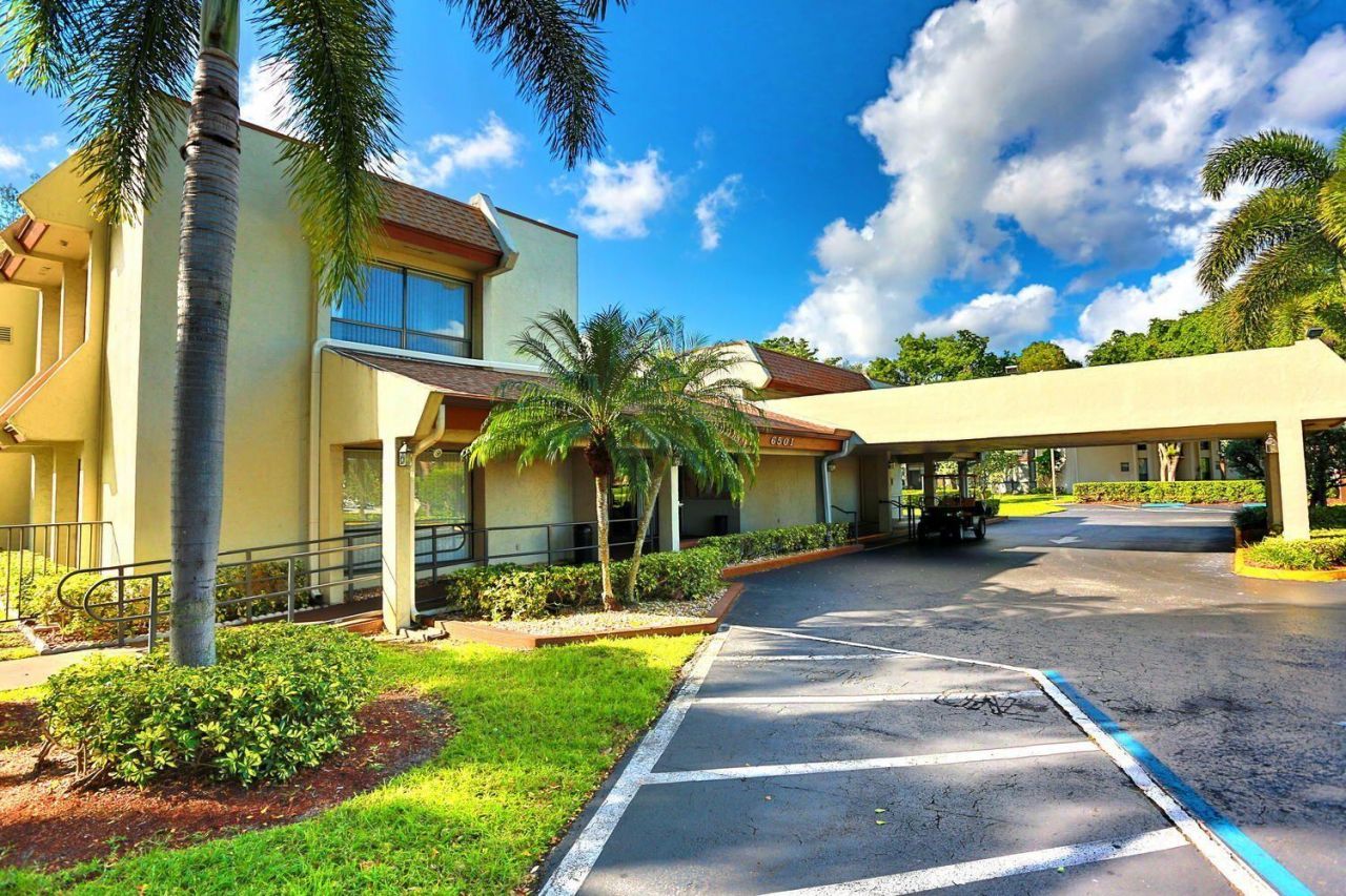 6401 N University Drive, Unit 210, Tamarac, FL 33321 Photo