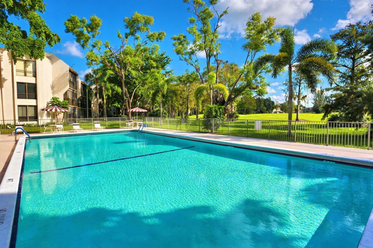 6401 N University Drive, Unit 210, Tamarac, FL 33321 Photo