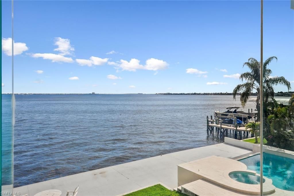 2302 SE 28th St, Cape Coral, FL 33904 Photo