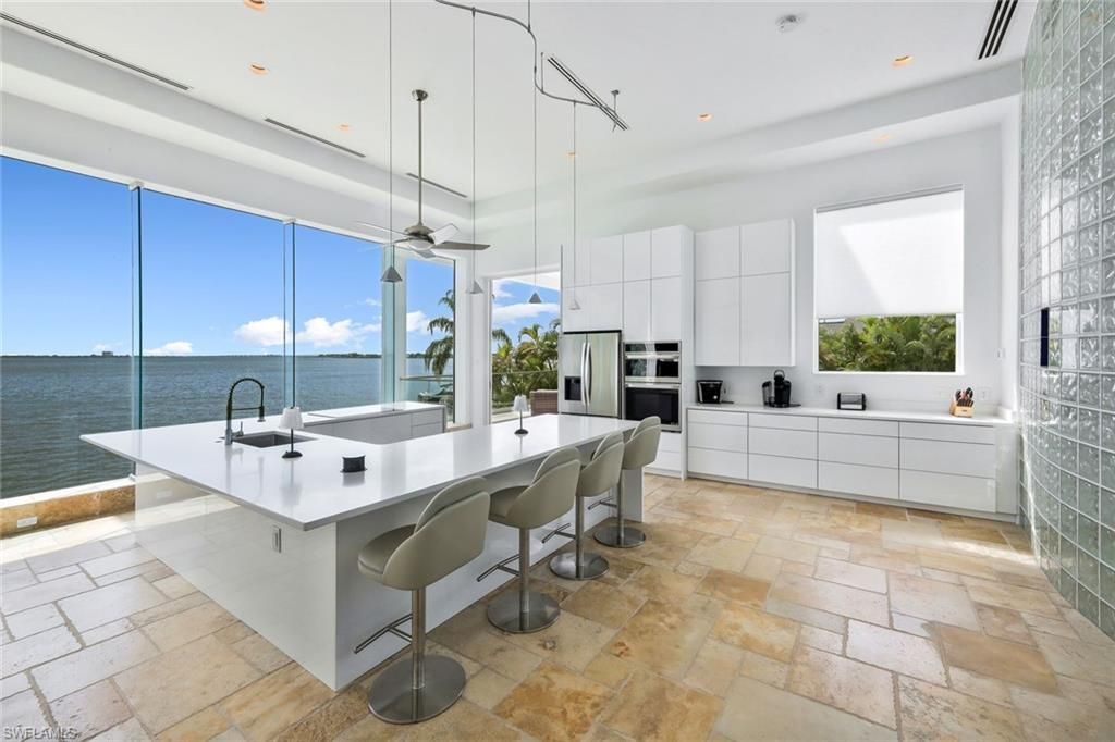 2302 SE 28th St, Cape Coral, FL 33904 Photo