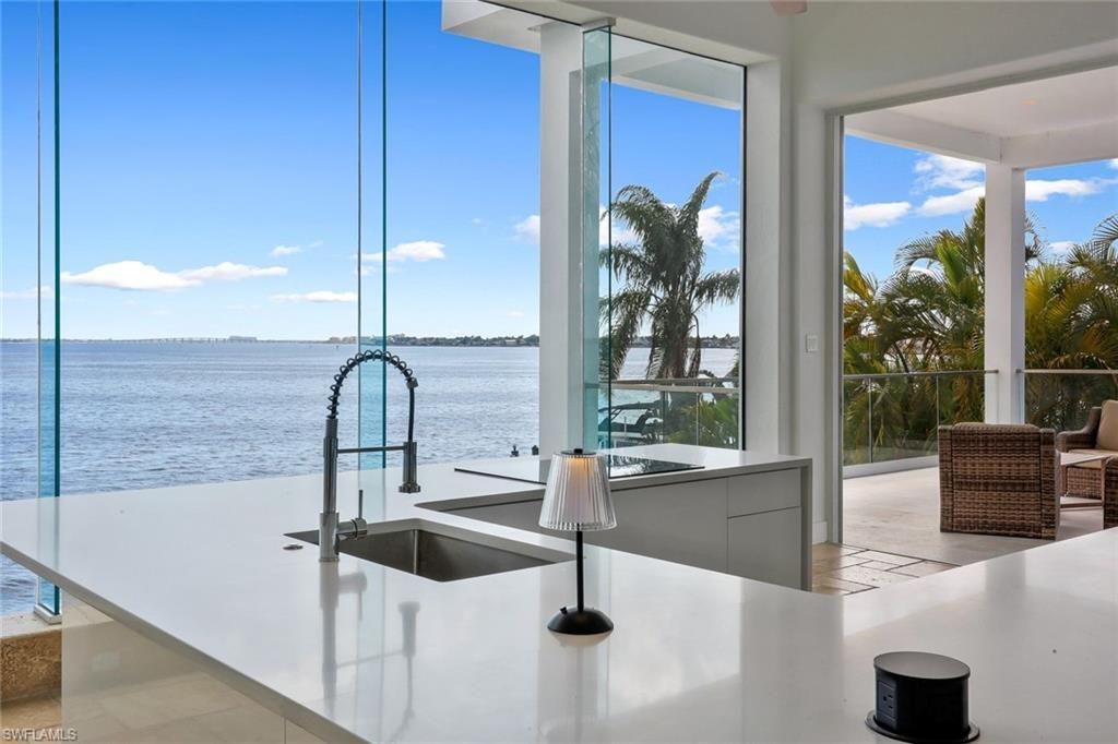 2302 SE 28th St, Cape Coral, FL 33904 Photo