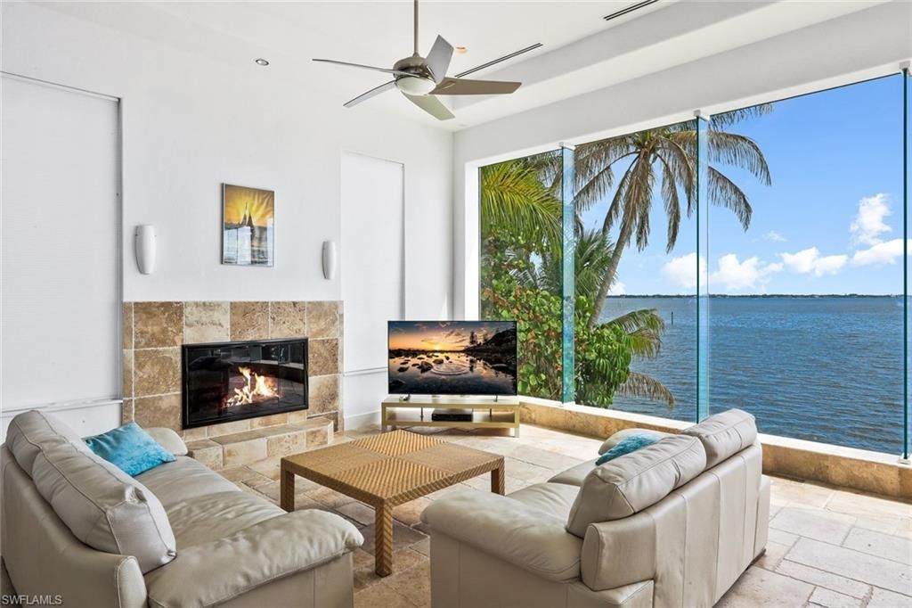 2302 SE 28th St, Cape Coral, FL 33904 Photo